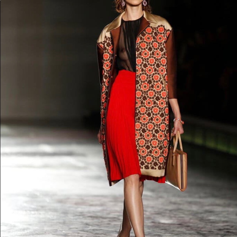 TOPSHOP Pleated red skirt made in Turkey NWOT